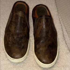 Sofft Leather Ladies Mule Sneakers in Dark Brown/green Camo leather